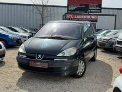 Astergrau/metalliclackierung Gebraucht 2004 Peugeot 807 Tendance Van / Kleinbus | 2.495 € (Teuer)