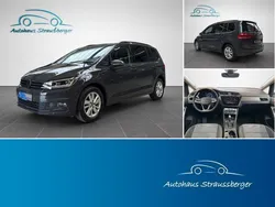 Grau Gebraucht 2023 VW Touran Comfortline Van / Kleinbus | 33.890 € (Etwas zu teuer)