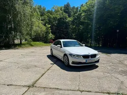 Weiß Gebraucht 2017 BMW 520 Efficient Dynamics Limousine | 15.300 €