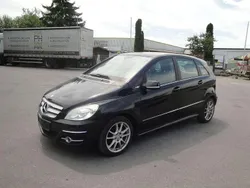 Schwarz Gebraucht 2010 Mercedes B180 Van / Kleinbus | 3.300 € (Superpreis)
