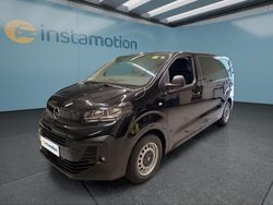 Schwarz Gebraucht 2024 Opel Vivaro-e Combi Van | 35.299 € (Etwas zu teuer)