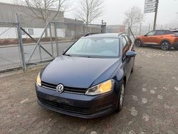 Blau Gebraucht 2015 VW Golf VII Trendline Kombi | 4.200 € (Fairer Preis)