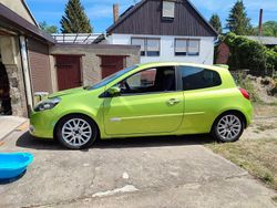 Grün Gebraucht 2010 Renault Clio III Limousine | 1.800 € (Superpreis)
