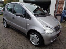 Grau Gebraucht 2001 Mercedes A140 Kleinwagen | 1.990 €