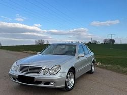 Silber Gebraucht 2002 Mercedes 240 Limousine | 6.000 €