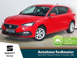 Reinrot Gebraucht 2021 Seat Leon Style Limousine | 15.899 € (Fairer Preis)