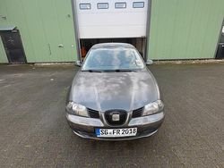 Grau Gebraucht 2004 Seat Ibiza Kleinwagen | 550 € (Guter Preis)