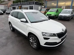 Bila candy/candyweiss Gebraucht 2021 Skoda Karoq Clever SUV | 23.990 € (Guter Preis)