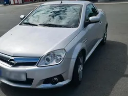Silber Gebraucht 2006 Opel Tigra Kleinwagen | 2.800 € (Fairer Preis)