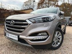 Grau Gebraucht 2017 Hyundai Tucson Style SUV | 18.790 € (Fairer Preis)