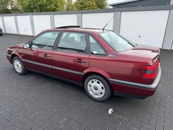Rot Gebraucht 1995 VW Passat Limousine | 7.500 €
