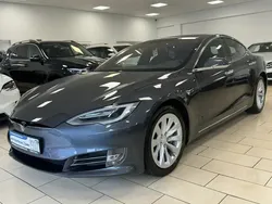 Grau Gebraucht 2018 Tesla Model S Limousine | 31.900 € (Etwas zu teuer)