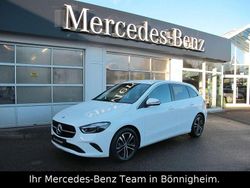Weiß Gebraucht 2024 Mercedes B200 Van / Kleinbus | 34.850 € (Teuer)
