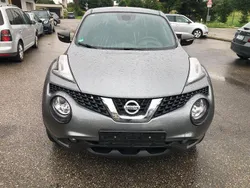 Grau Gebraucht 2017 Nissan Juke N-Connecta SUV | 10.500 € (Fairer Preis)