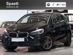 Blau Gebraucht 2020 BMW 225 Active Tourer iPerformance Van / Kleinbus | 17.500 € (Fairer Preis)