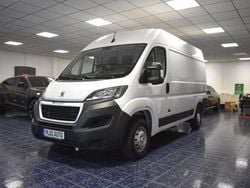 Weiss icy Gebraucht 2023 Peugeot Boxer Van | 20.880 € (Guter Preis)