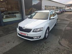Weiß Gebraucht 2017 Skoda Octavia Ambition Kombi | 12.170 € (Fairer Preis)
