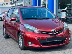 Rot Gebraucht 2014 Toyota Yaris Cool Kleinwagen | 6.999 € (Guter Preis)