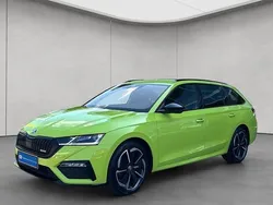 Grün Gebraucht 2023 Skoda Octavia RS Kombi | 33.840 € (Teuer)