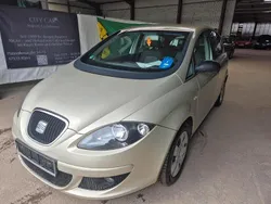 Gold Gebraucht 2004 Seat Toledo Reference Van / Kleinbus | 1.790 € (Fairer Preis)