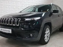 Schwarz Gebraucht 2015 Jeep Cherokee Longitude SUV | 14.890 € (Fairer Preis)