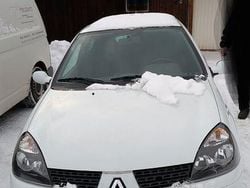 Weiß Gebraucht 2008 Renault Clio II Campus Limousine | 1.300 € (Guter Preis)