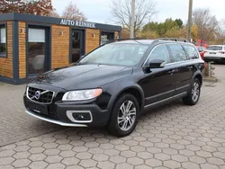 Black sapphire / metallic Gebraucht 2012 Volvo XC70 SUV | 23.900 €