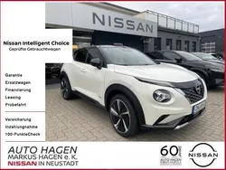 Pearl white/black m Gebraucht 2024 Nissan Juke 360º SUV | 32.990 €