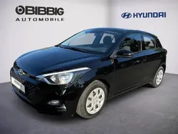 Star dust / met Gebraucht 2019 Hyundai i20 | 10.750 € (Superpreis)