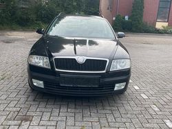 Schwarz Gebraucht 2007 Skoda Octavia Kombi | 1.100 € (Guter Preis)