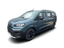 Blau Neu 2025 Fiat Doblò Style Van / Kleinbus | 31.549 € (Etwas zu teuer)