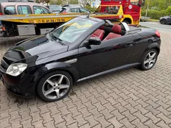 Saphirschwarz Gebraucht 2007 Opel Tigra Design Edition Cabrio | 3.900 € (Fairer Preis)