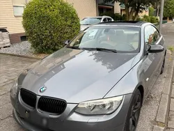 Grau Gebraucht 2011 BMW 325 Coupé | 6.350 €