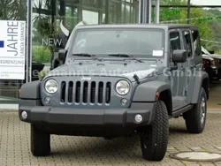 Andere farbe Gebraucht 2015 Jeep Wrangler Unlimited Rubicon SUV | 33.990 € (Teuer)