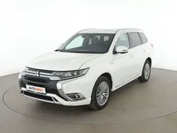 Weiß Gebraucht 2019 Mitsubishi Outlander Top SUV | 24.140 €