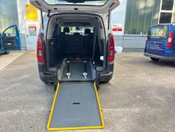 Weiß Gebraucht 2023 Citroën Berlingo Live Van / Kleinbus | 29.200 €