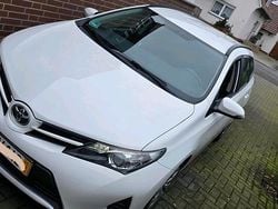 Gebraucht 2014 Toyota Auris Kombi | 5.200 € (Guter Preis)