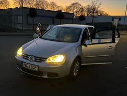 Silber Gebraucht 2004 VW Golf IV Comfortline Limousine | 2.300 € (Fairer Preis)