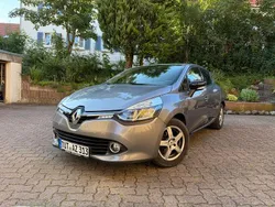 Grau Gebraucht 2015 Renault Clio IV LIMITED Kleinwagen | 7.500 € (Guter Preis)