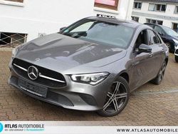 Grau Gebraucht 2022 Mercedes CLA250e Night Limousine | 27.990 € (Fairer Preis)