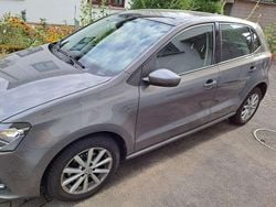 Grau Gebraucht 2015 VW Polo LOUNGE Limousine | 11.800 € (Fairer Preis)