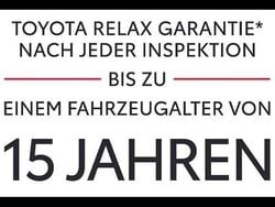 Titanblau metallic / mysticschwarz mica Gebraucht 2017 Toyota Yaris Hybrid Plus | 14.490 € (Superpreis)
