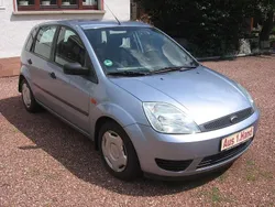 Blau Gebraucht 2005 Ford Fiesta Futura Kleinwagen | 2.500 € (Fairer Preis)