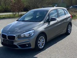 Silber Gebraucht 2015 BMW 218 Active Tourer Performance Van / Kleinbus | 6.990 € (Teuer)
