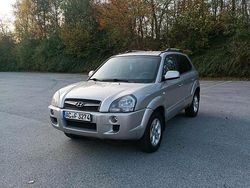 Grau Gebraucht 2010 Hyundai Tucson SUV | 2.999 € (Guter Preis)
