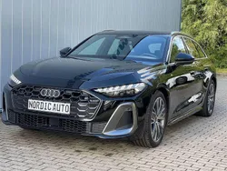 Mythosschwarz metallic Neu 2025 Audi A5 Ambiente Coupé | 50.995 €