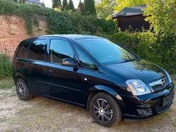 Schwarz Gebraucht 2006 Opel Meriva Van / Kleinbus | 1.700 € (Fairer Preis)