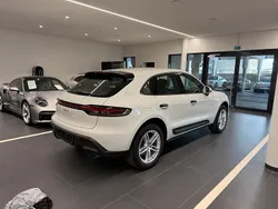 Weiß Gebraucht 2021 Porsche Macan SUV | 56.500 € (Guter Preis)