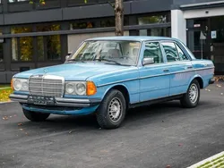 Blau Gebraucht 1982 Mercedes 200 Limousine | 7.200 €