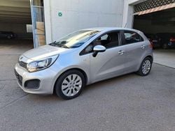 Brilliantsilber met. Gebraucht 2011 Kia Rio Edition 7 Kleinwagen | 4.200 € (Superpreis)